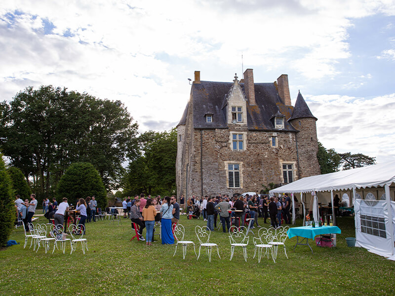 Soirée d'entreprise V and B au Château La Maroutière